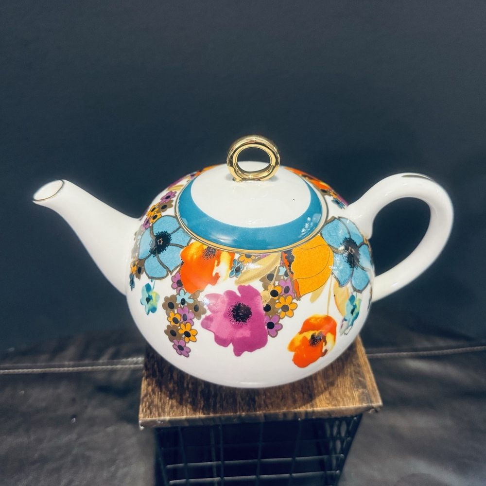 Grace Teaware Meadow Joy Fine Porcelain Teapot with Gold Trim